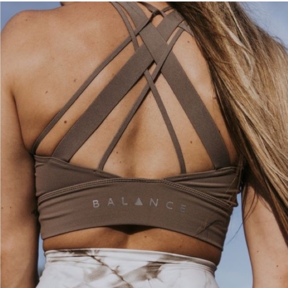 BALANCE ATHLETICA/ Vitality Aura Strappy
Sports Bra in Sea Salt size small - Picture 2 of 7